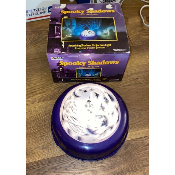 Vintage 1995‎ Spooky Shadows Revolving Shadow Projection Picture Light Halloween - Picture 1 of 3